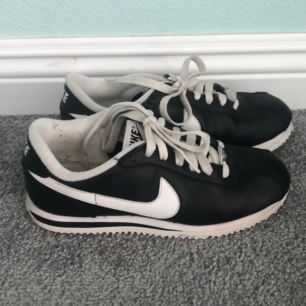 Nike Cortez tennis shoes